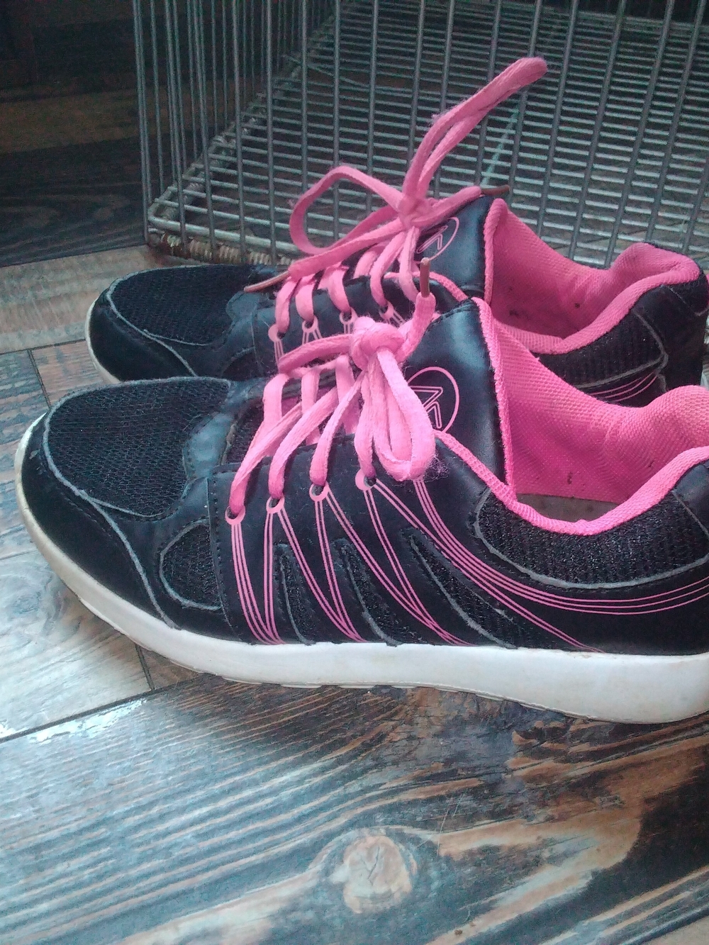 Girls Size 3 Black and Pink Athletic Sneakers Lightweight